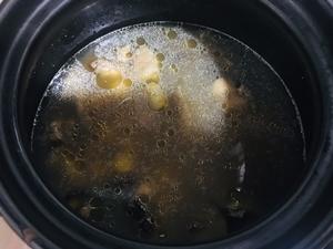 香菇锥栗炖鸡汤的做法 步骤8