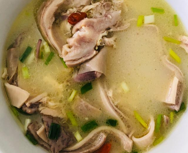 猪肚鸡汤的做法