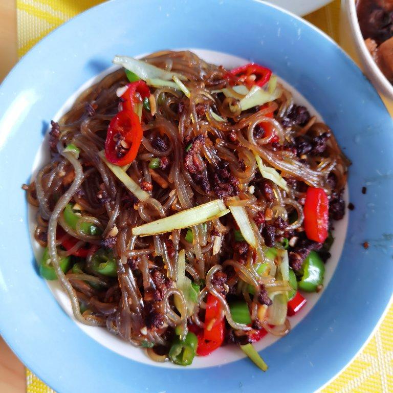 蚂蚁上树（红薯粉）