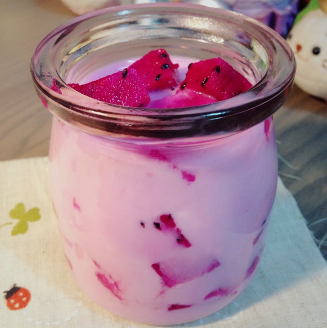 火龙果真果粒牛奶