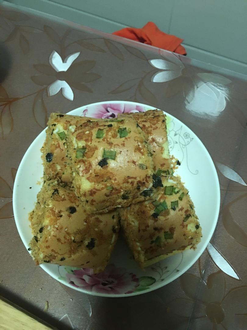 香葱肉松蛋糕卷（这是一个步骤超级详细的视频菜谱）