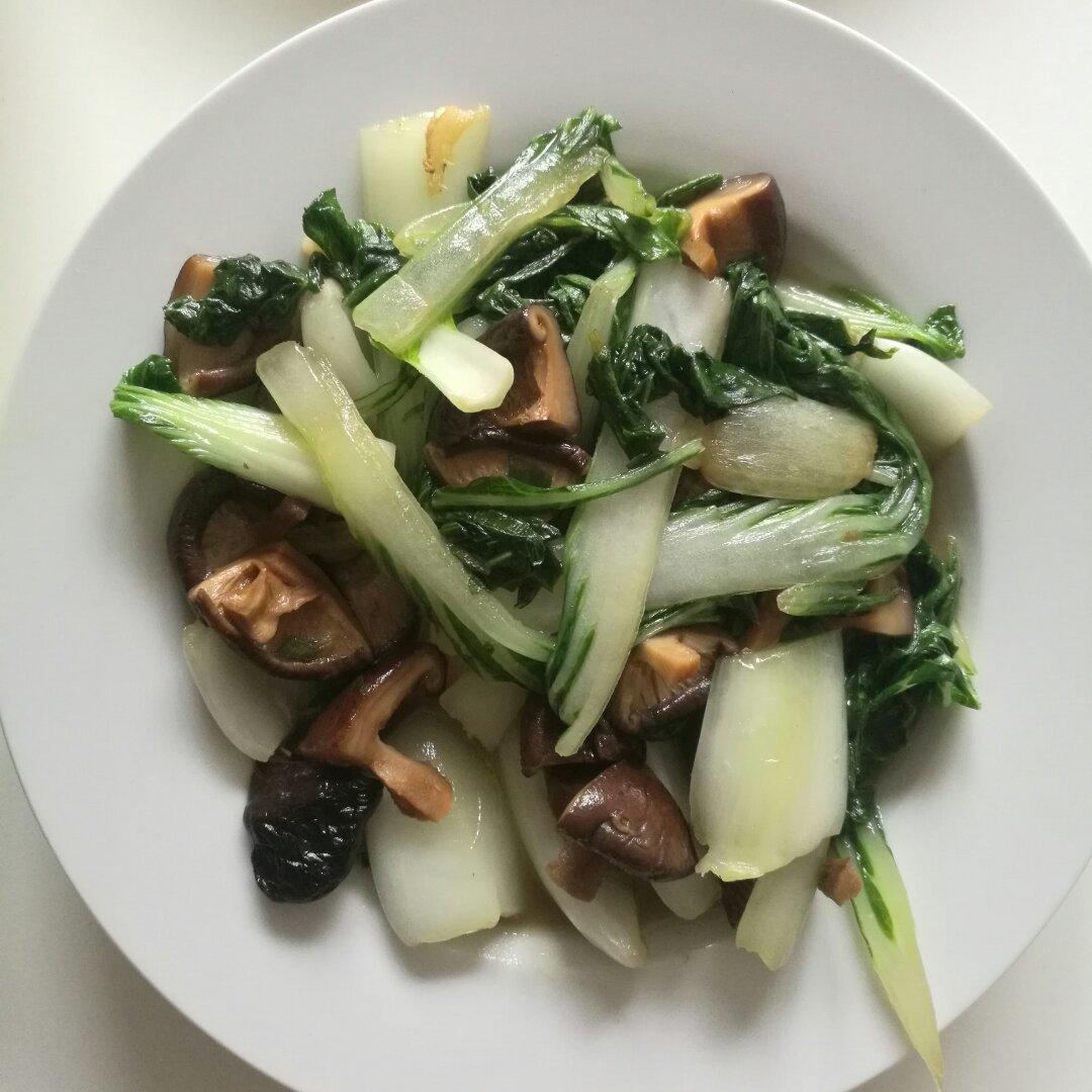 老丁的私房菜-香菇炒油菜