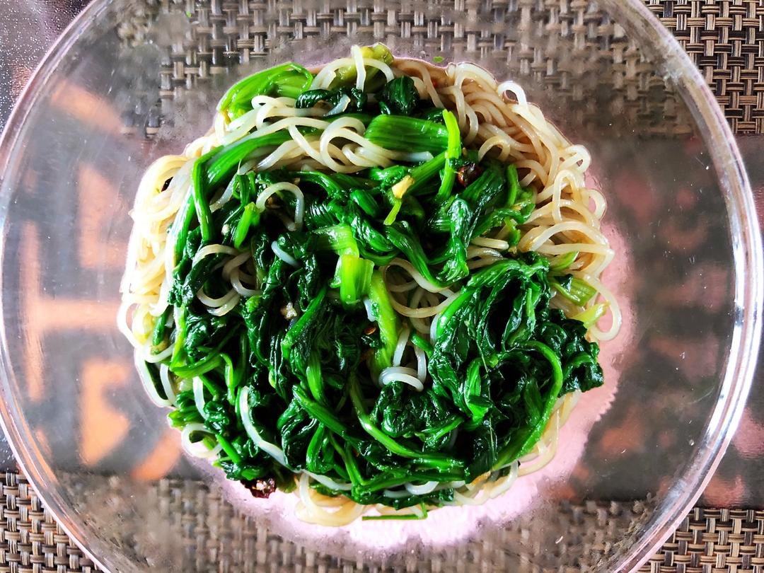 菠菜拌粉丝