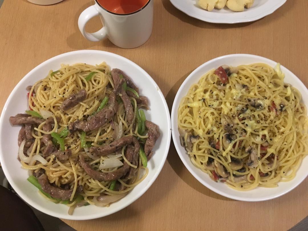白蘑菇奶油培根意面