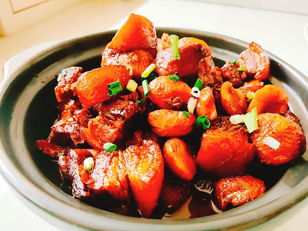 秘制板栗红烧肉