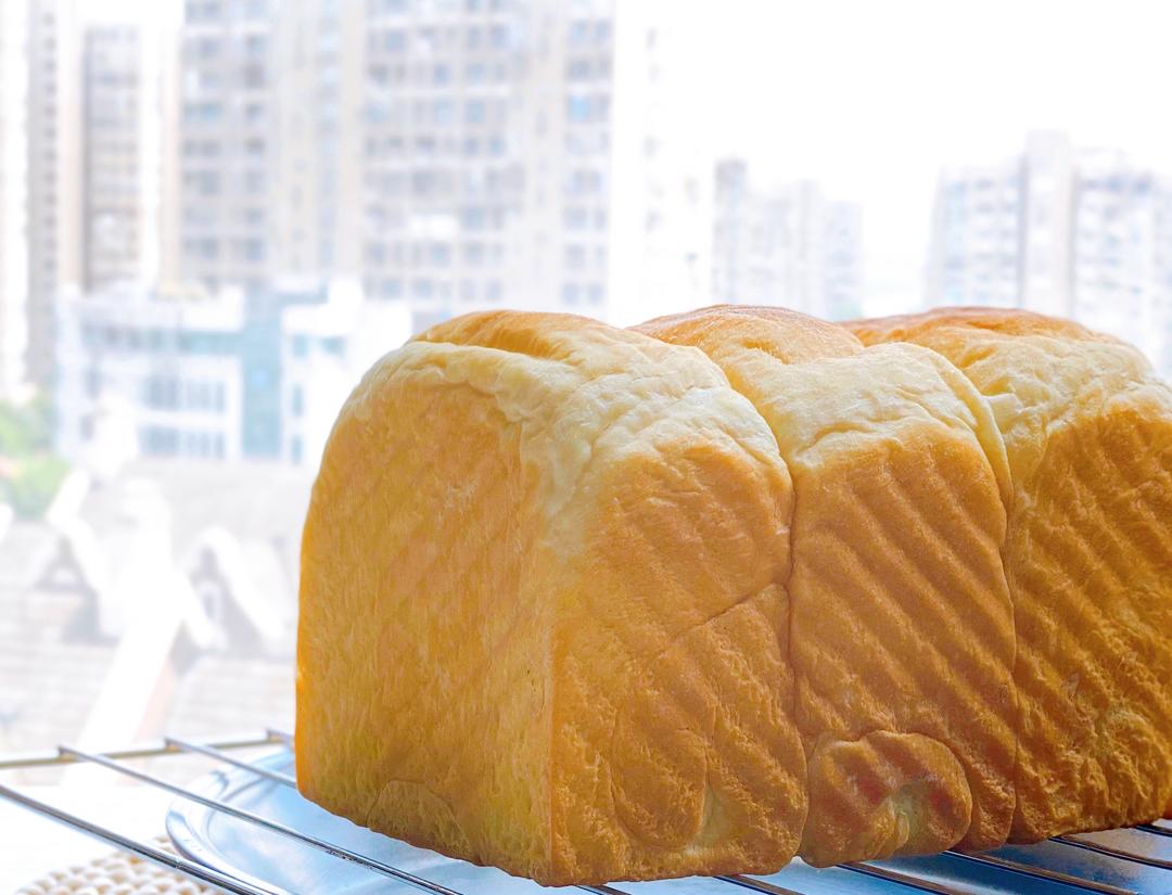 【消耗乳清】白吐司酸奶乳清绵软面包机版免手揉轻松出膜水合法的做法