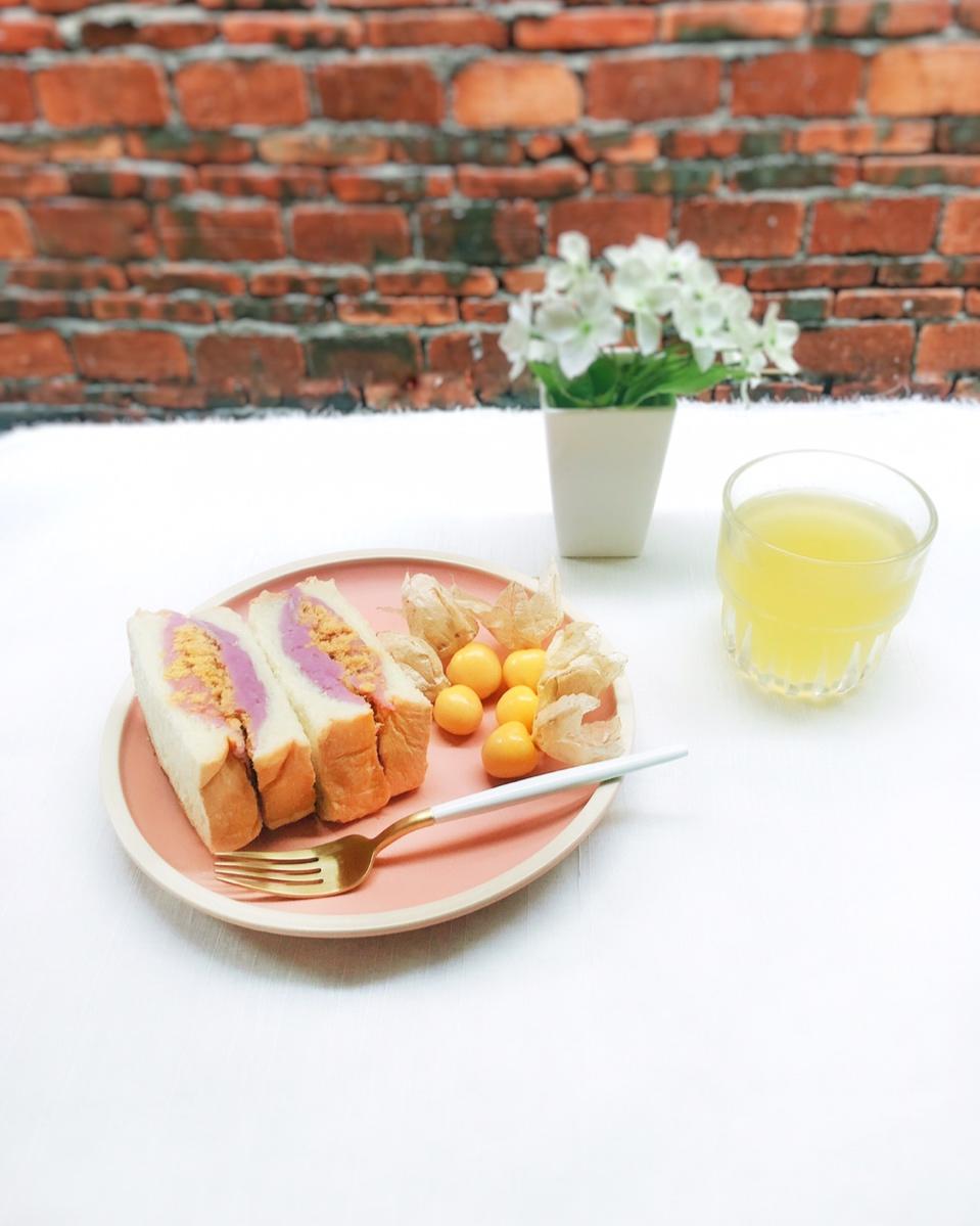 芋泥肉松吐司