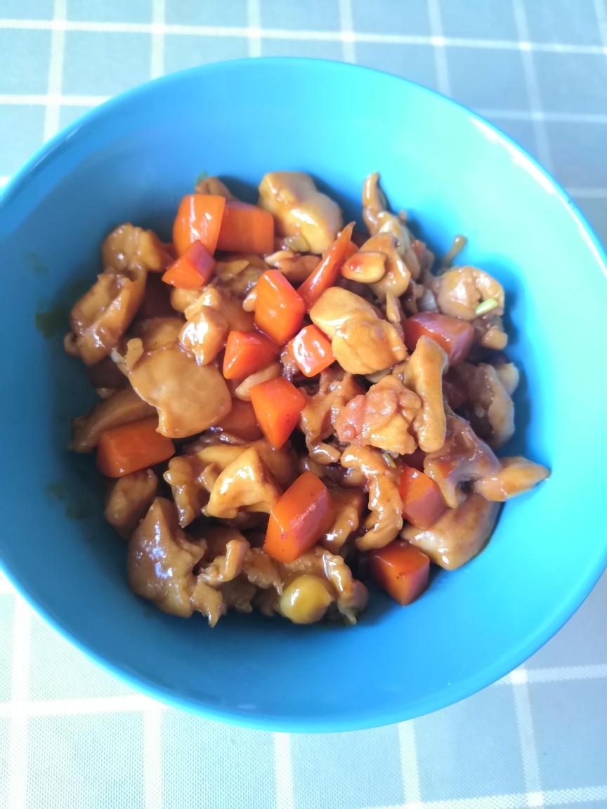 蚝油炒鸡腿肉的做法
