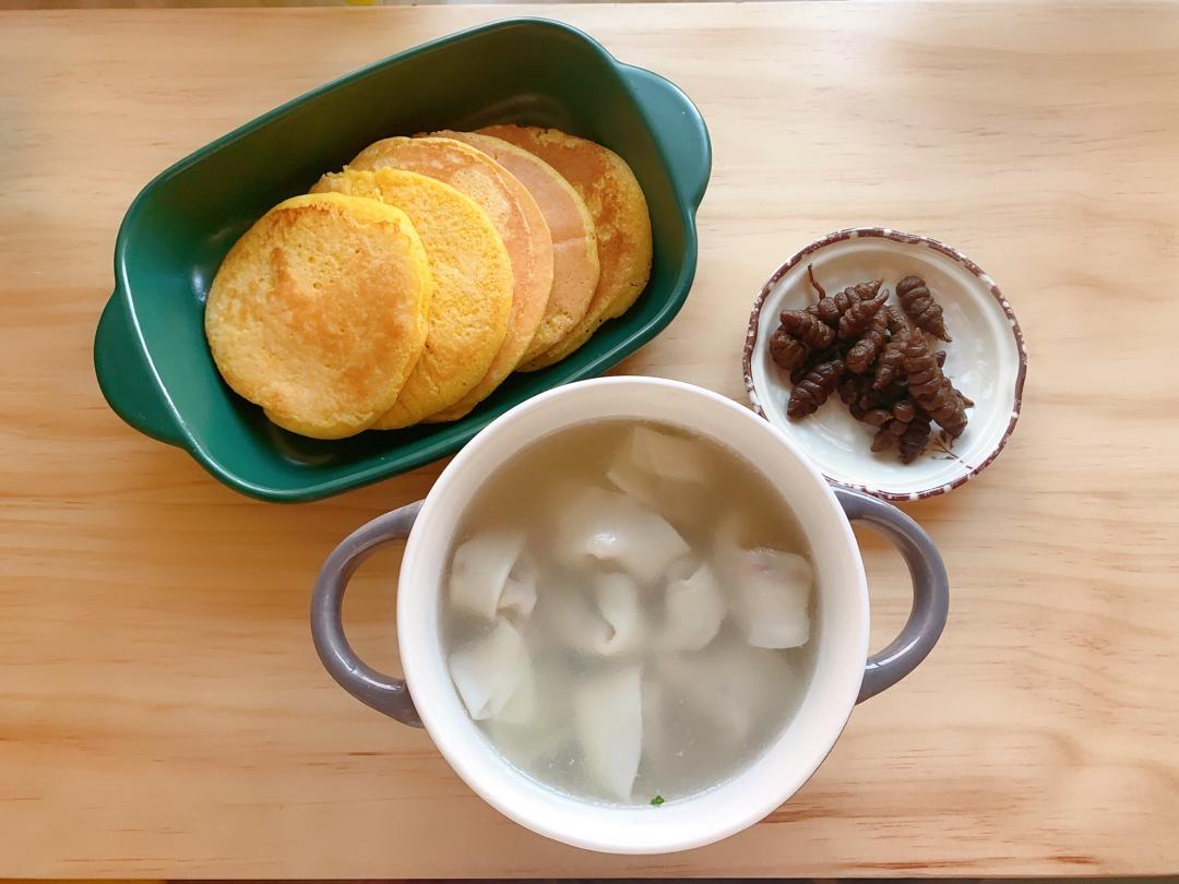 玉米面小饼子