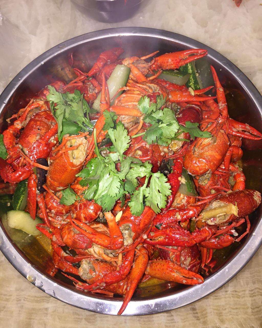 小乔5525做的蒜蓉小龙虾