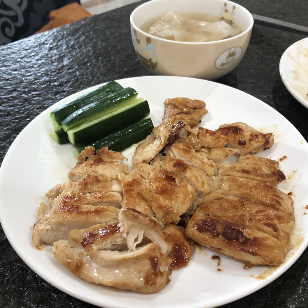 香煎鸡胸肉