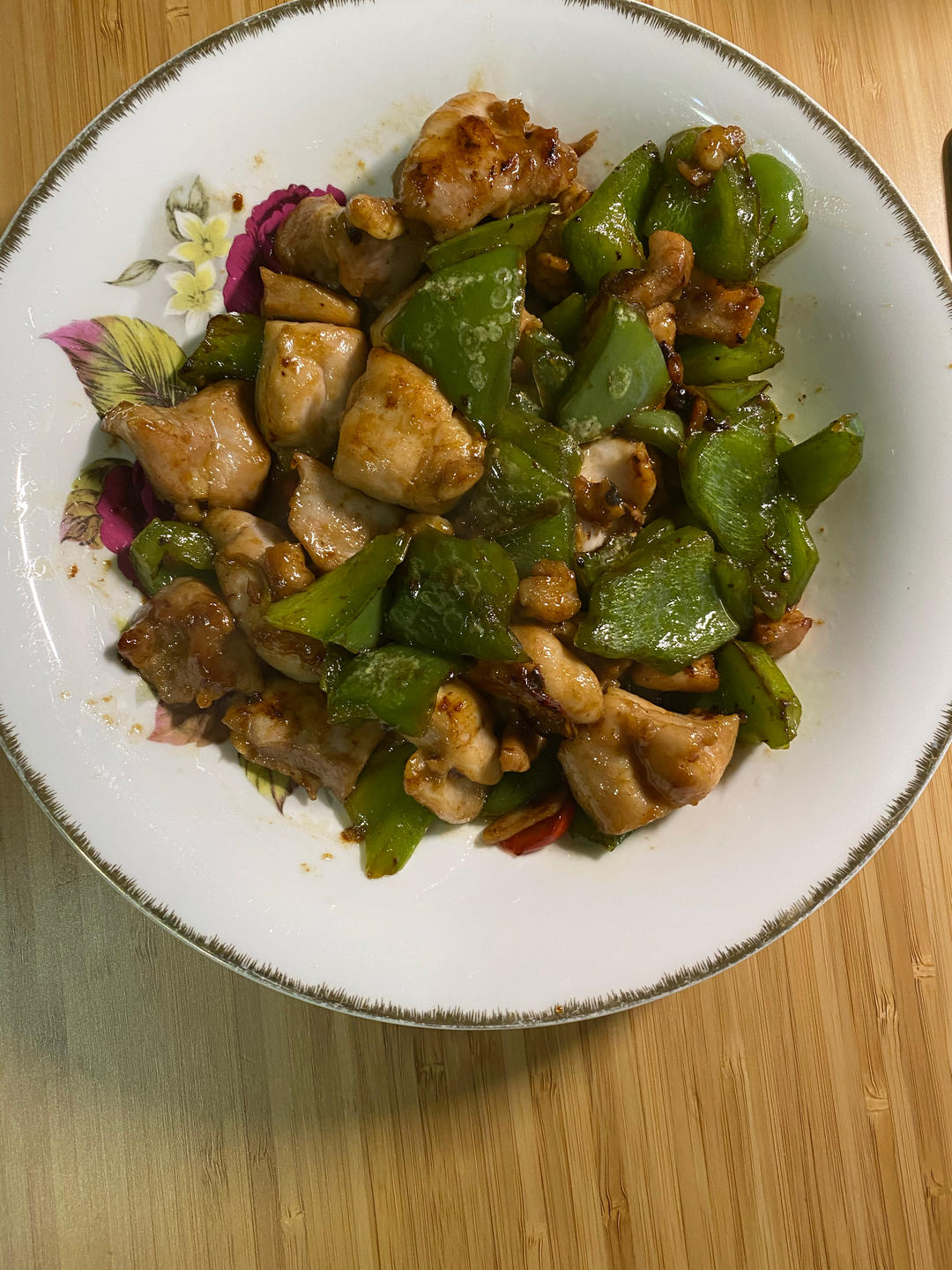 超级下饭   甜椒炒鸡丁       青椒炒鸡丁鸡胸脯