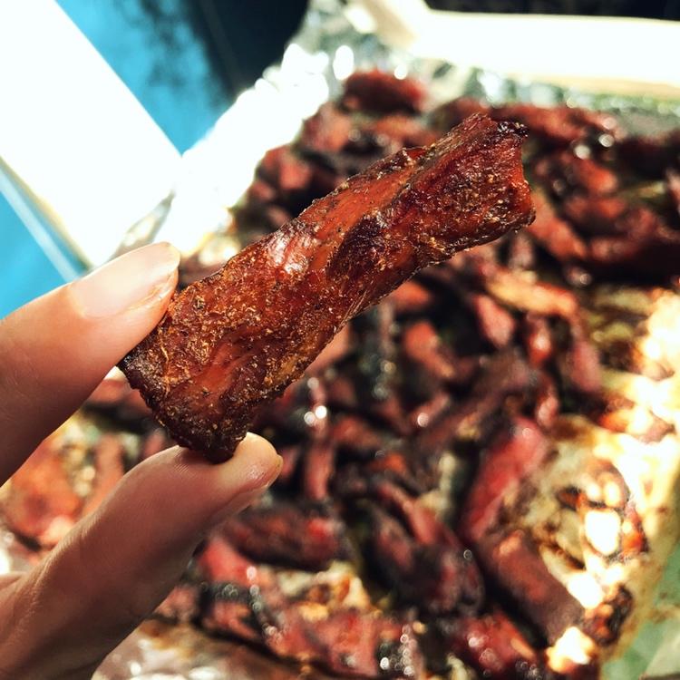 小芒果大菠萝臭榴莲做的美味猪肉干(烤箱版)