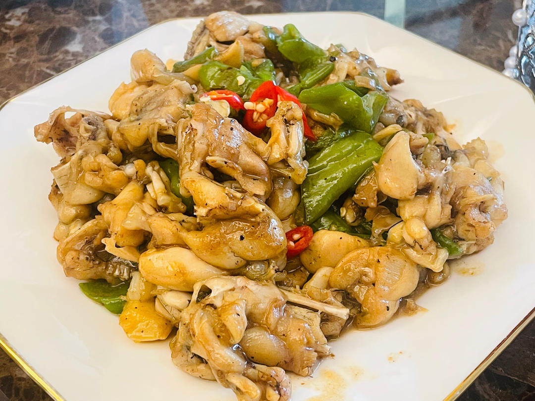 嫩的不要不要的爆炒牛蛙