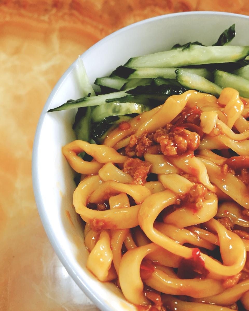 我发誓这将是你吃过最好吃的炸酱面，一口下去回味无穷！！！
