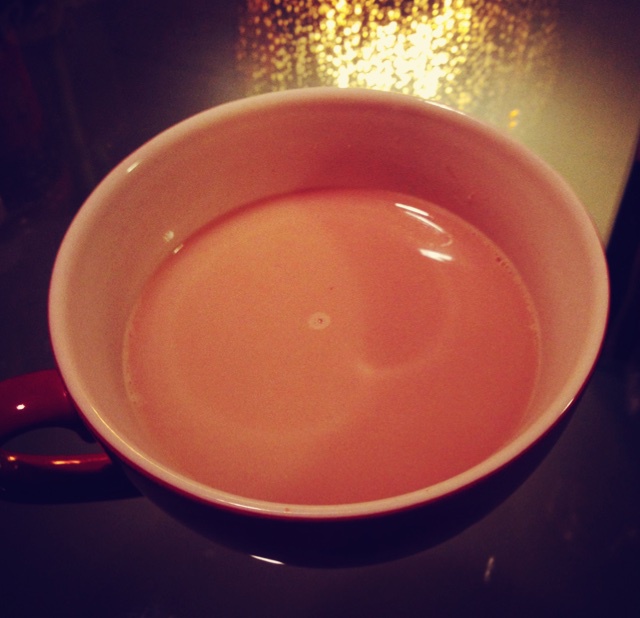 倍加暖身的印度式香料奶茶