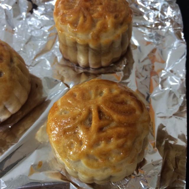 广式月饼——蛋黄莲蓉月饼