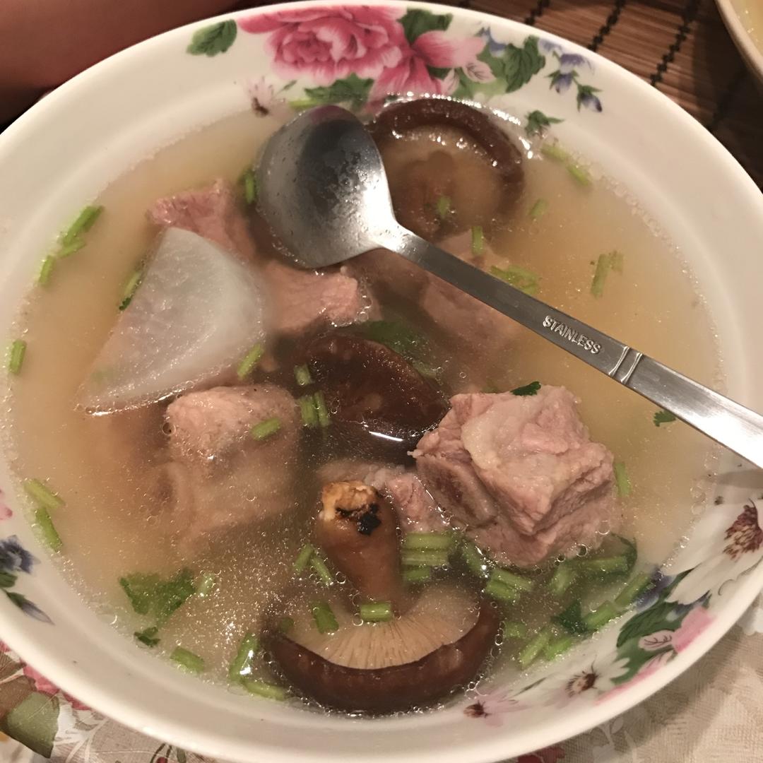 萝卜排骨汤