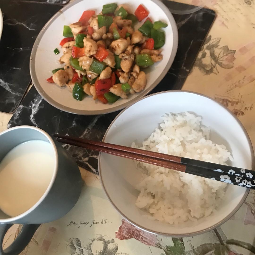 蚝油彩椒鸡丁