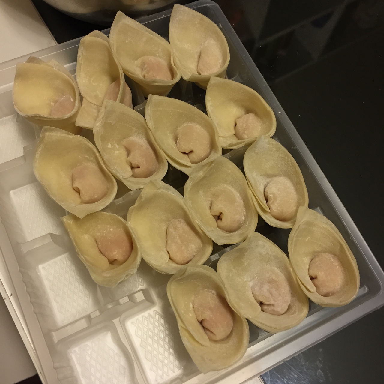 元宝馄饨的包法