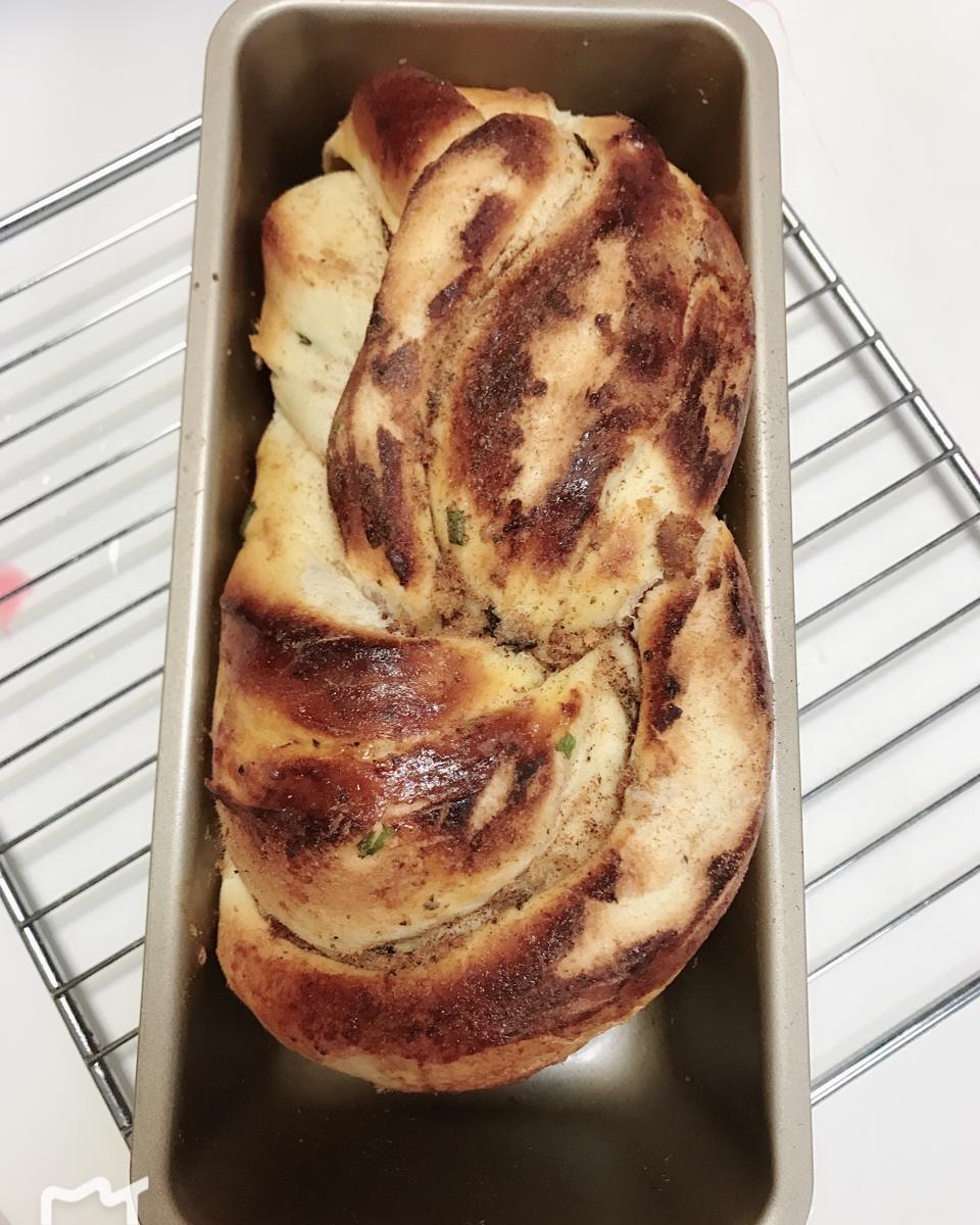 香葱肉松手撕吐司