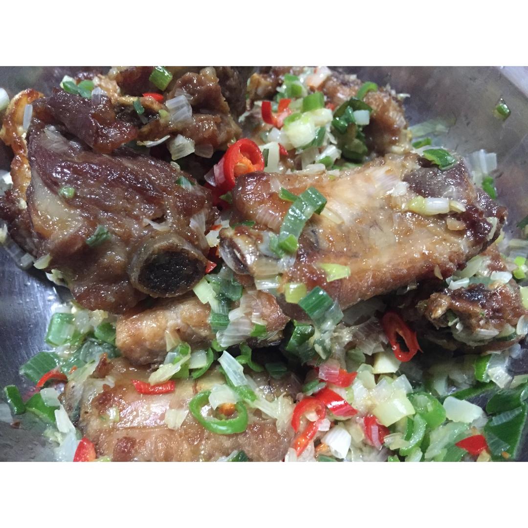 蒜香排骨 Garlic Pork Ribs