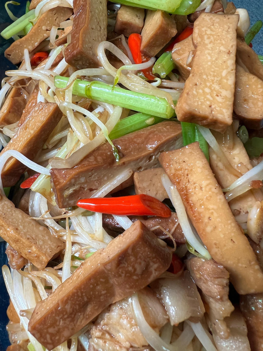 豆芽炒香干