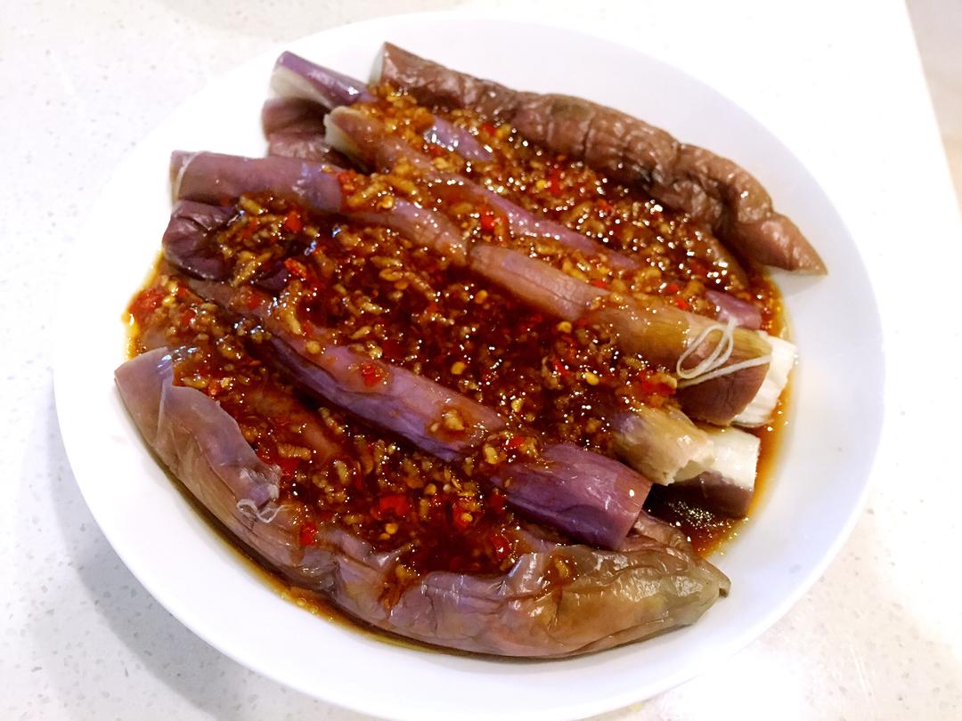 剁辣椒蒜蓉蒸茄子的做法