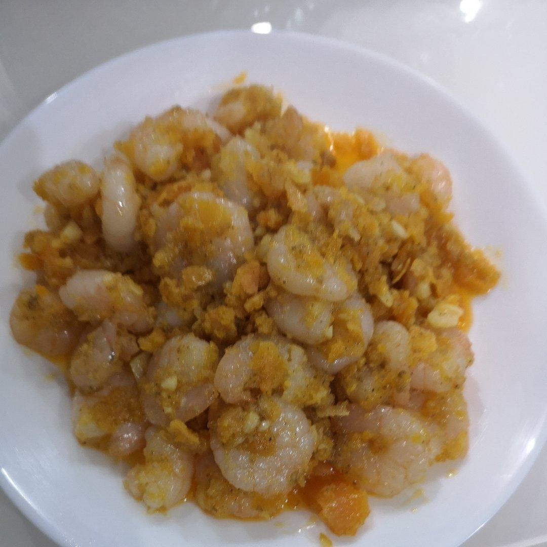 金沙咸蛋黄虾（简单又好吃）