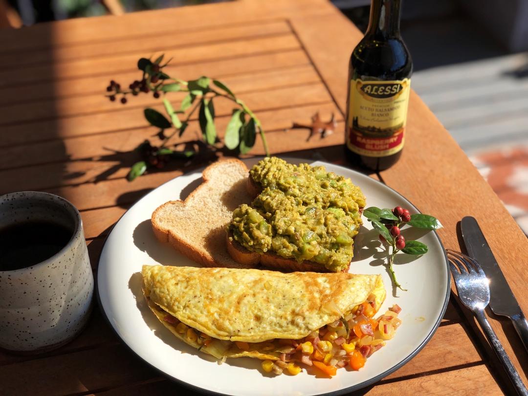 黏果酸浆（tomatillo）牛油果酱