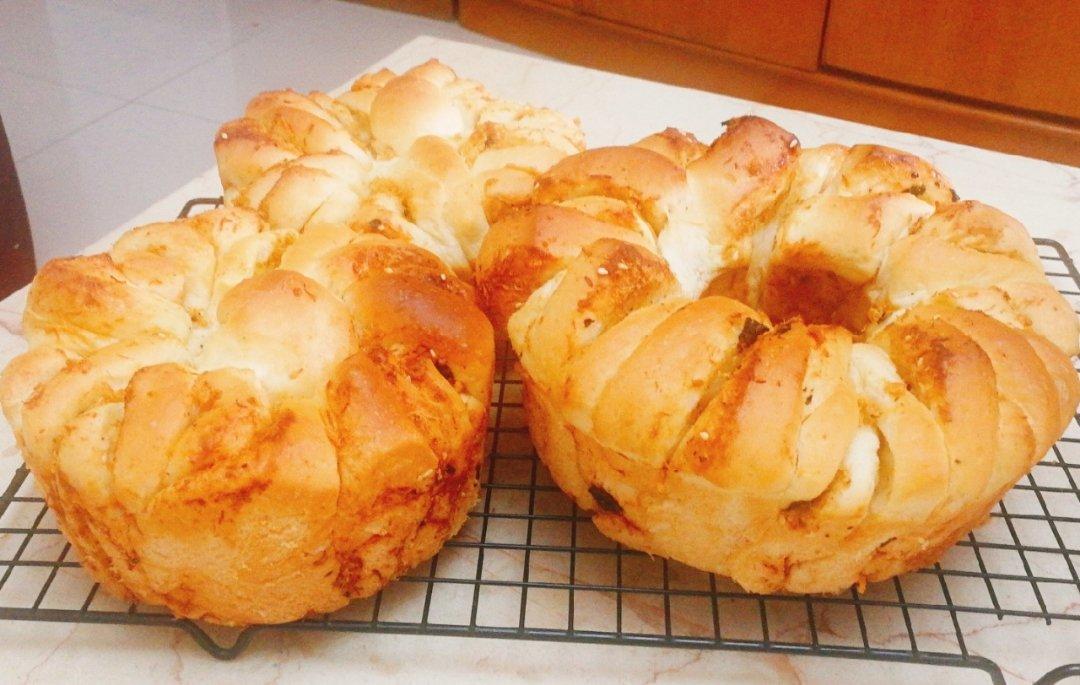 手撕千层肉松面包