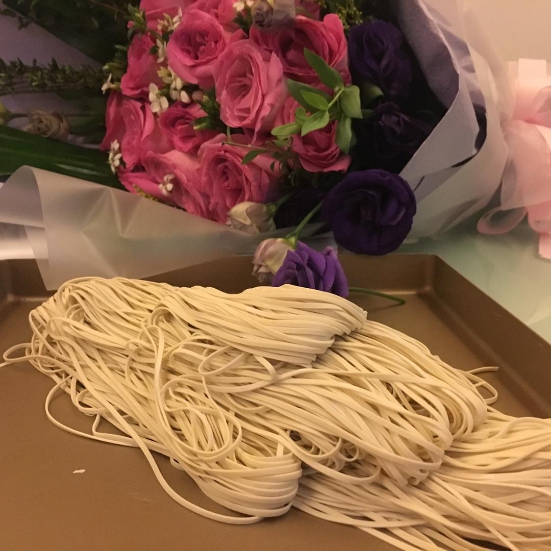 自制彩色手工面条/挂面
