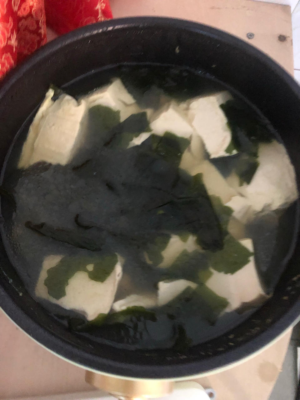 裙带菜鸡蛋豆腐汤