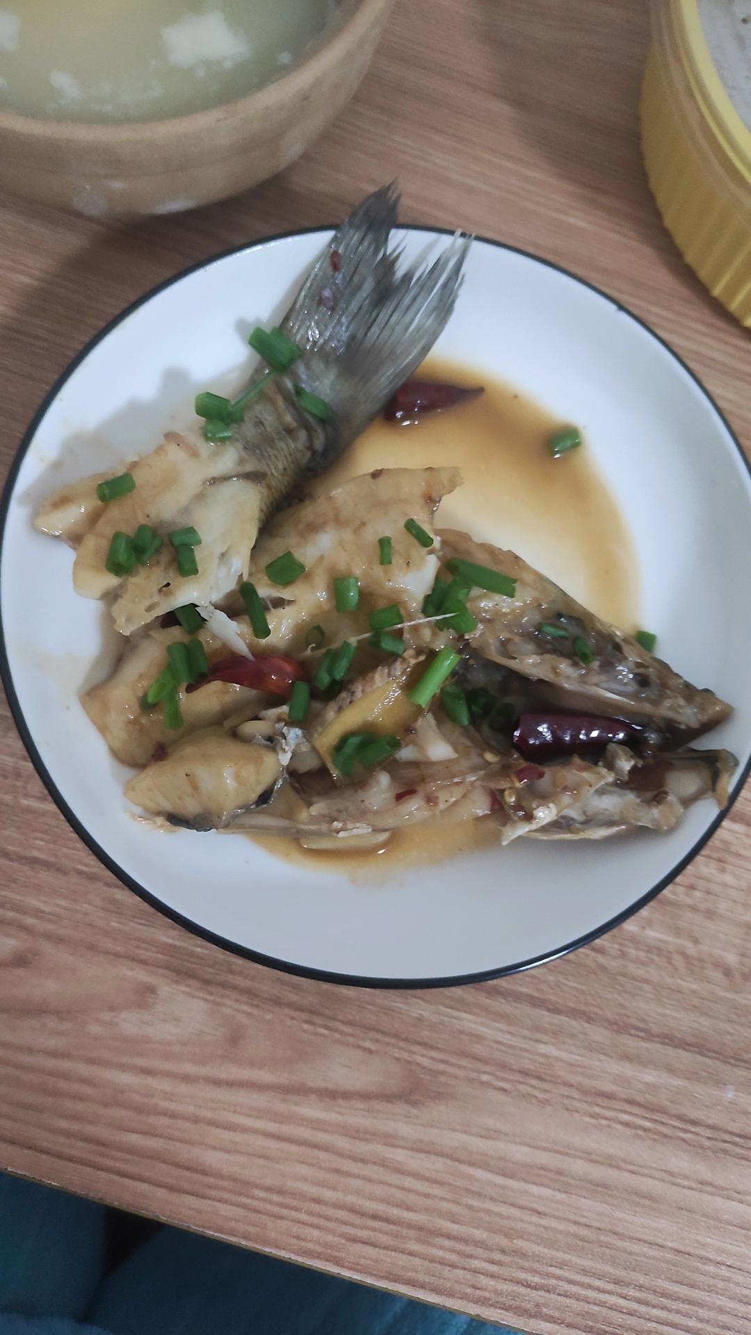 超快手超下饭的干烧鲈鱼 学不会你打我