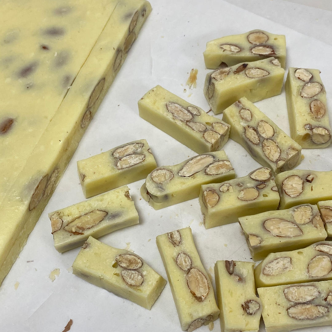 水饴蛋清版牛轧糖，糖村拜拜啦