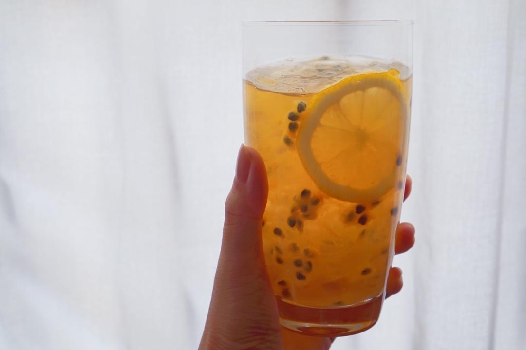 易拎o0做的蜜桃乌龙茶冻百香果茶0脂肪蜂蜜版减脂可以喝呦解腻茶冻