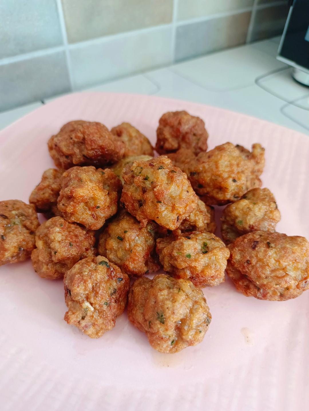 酥炸肉丸