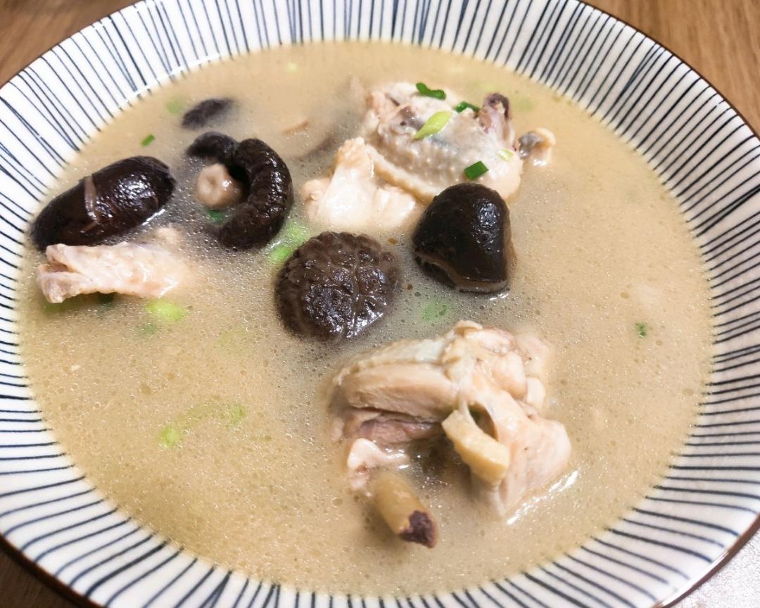 滋补鸡汤的做法