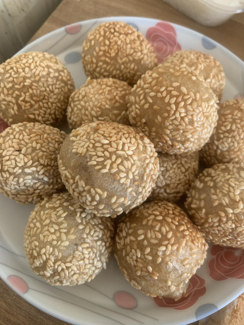 软糯空心❤️芝麻团