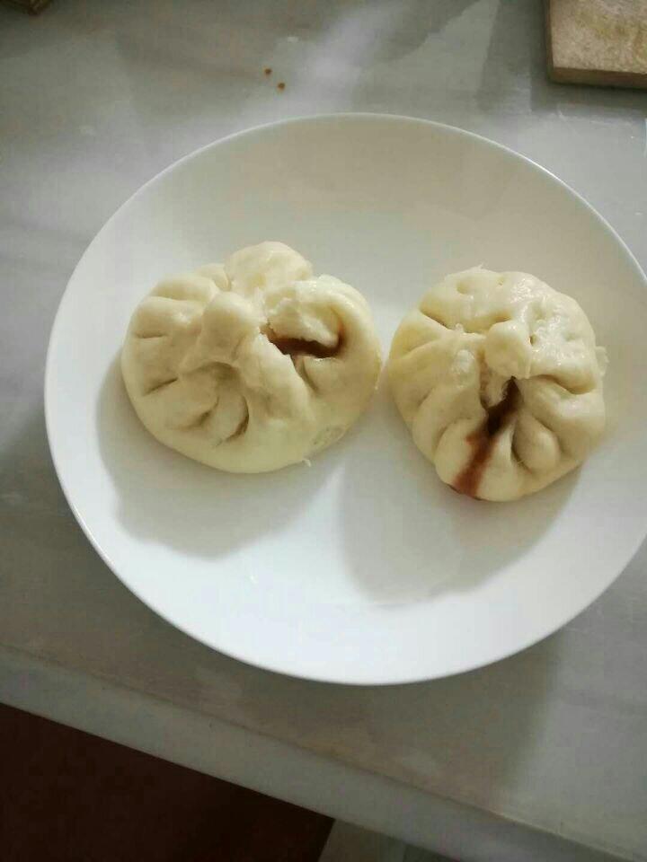 云朵般松软爆浆蜜汁叉烧包