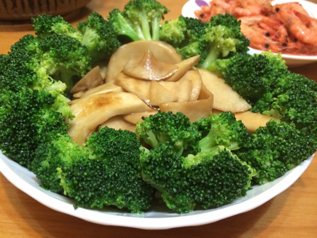 杏鲍菇扣西兰花