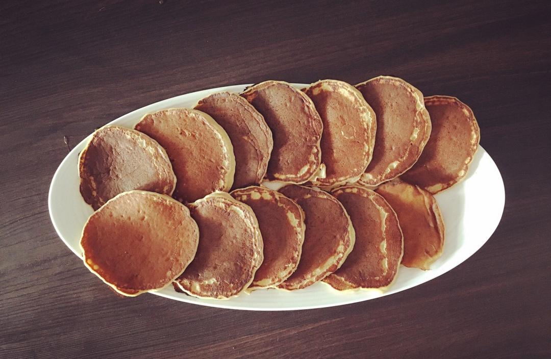 【减脂早餐】无油香蕉松饼（超简单）