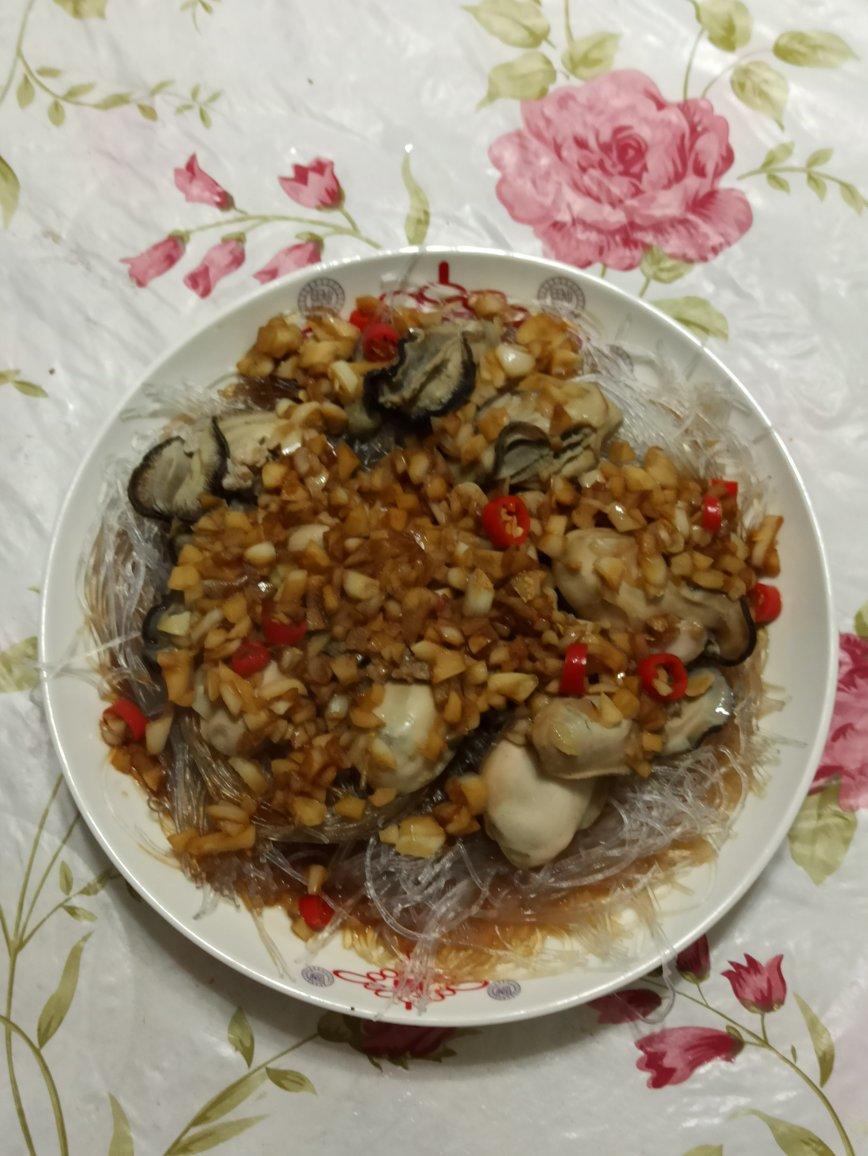 蒜蓉粉丝蒸生蚝