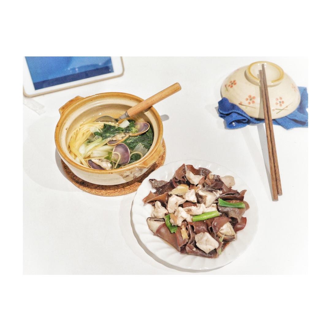 香菇黑木耳蒸鸡