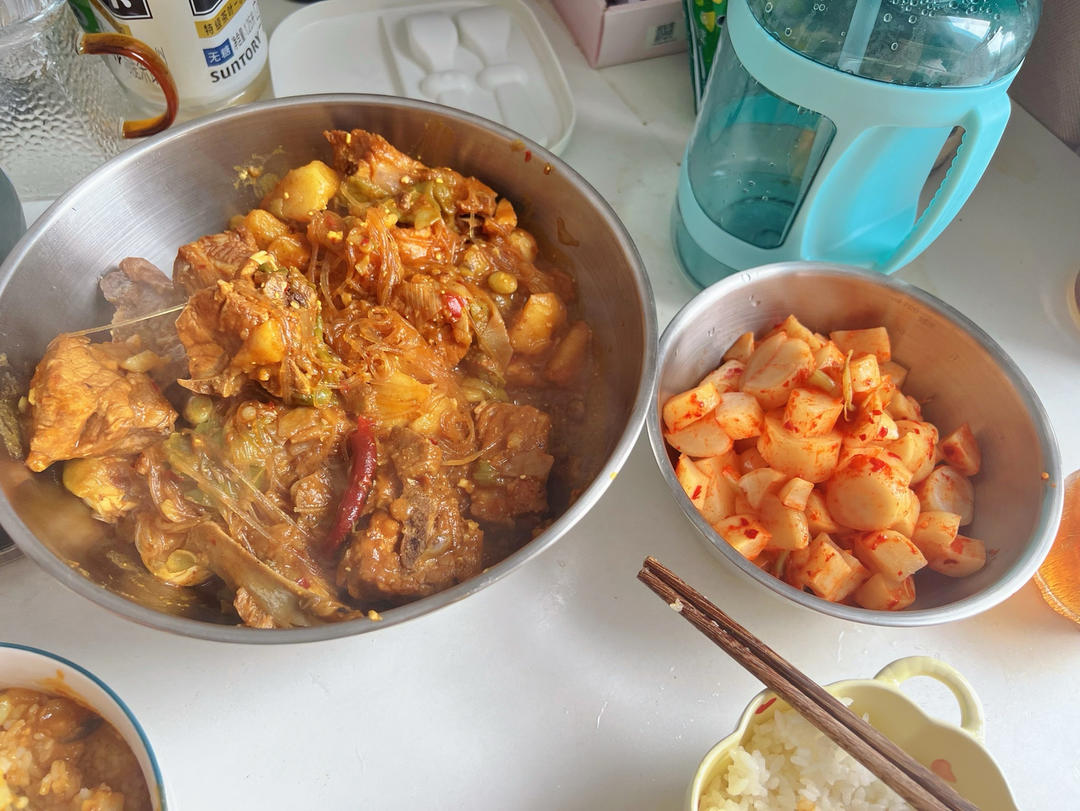 正宗的东北排骨土豆炖豆角