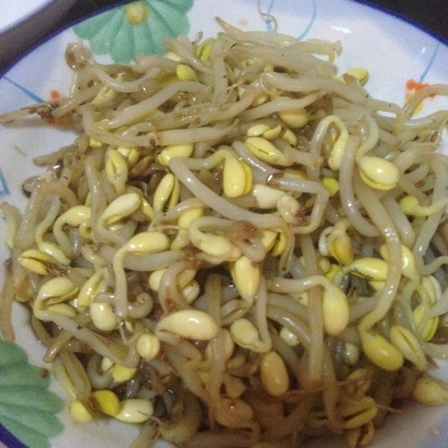 凉拌黄豆芽