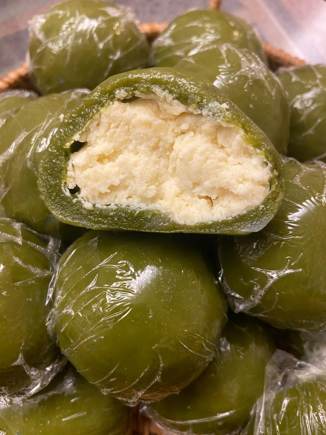 清明必吃的艾草青团