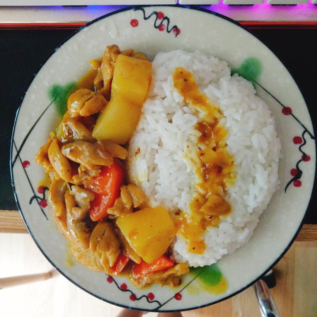 咖喱鸡肉饭