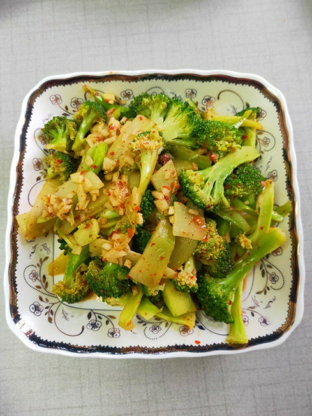 凉拌蒜蓉西兰花