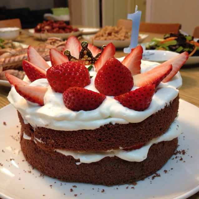 巧克力草莓奶油蛋糕